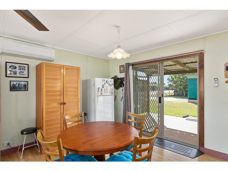 85 Limpus Street, Urangan QLD 4655