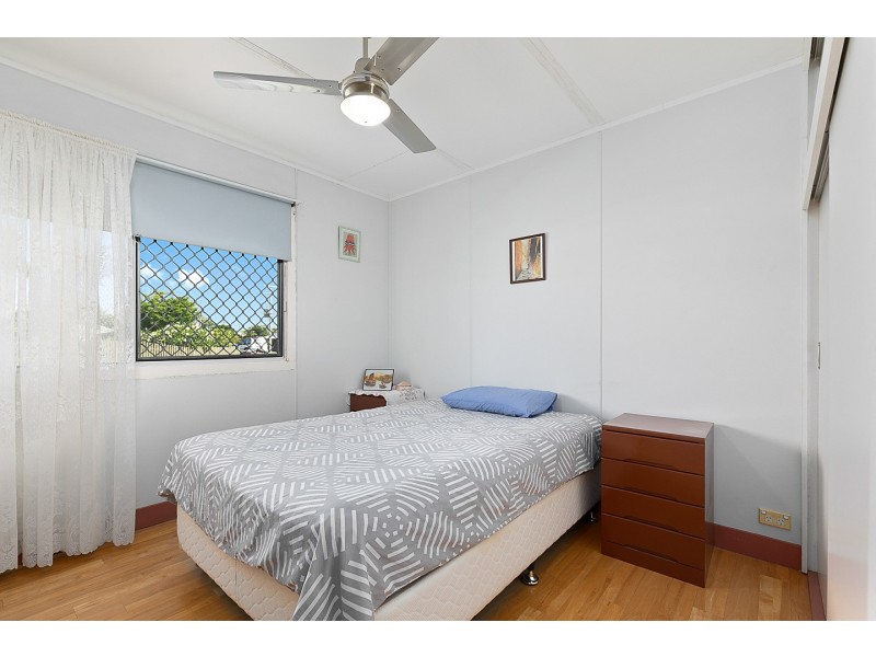 85 Limpus Street, Urangan QLD 4655