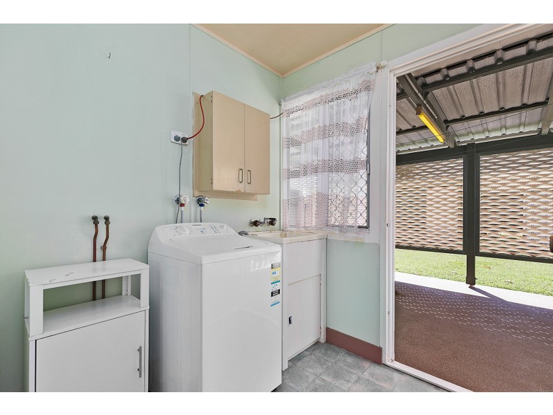 85 Limpus Street, Urangan QLD 4655