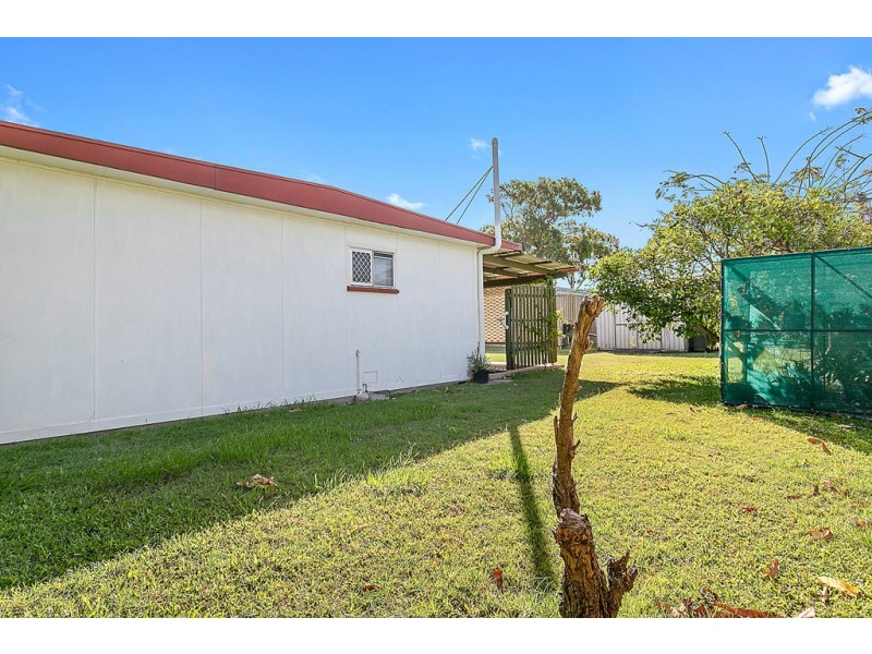 85 Limpus Street, Urangan QLD 4655