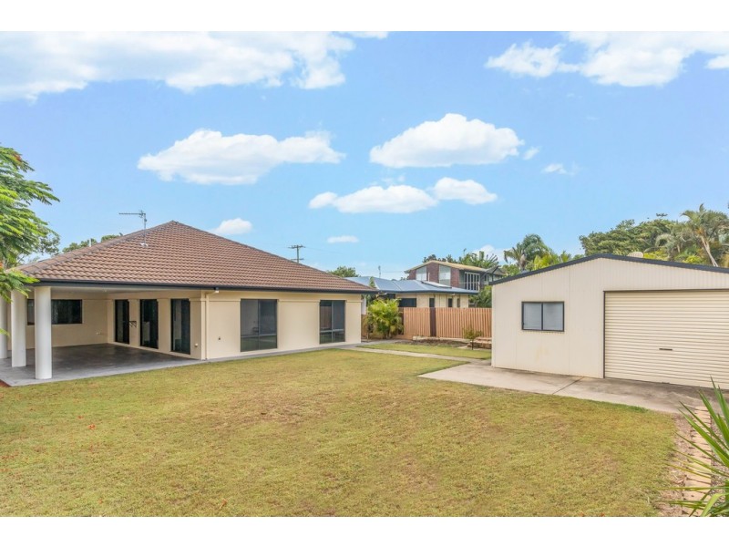 14 Helsham Street, Point Vernon QLD 4655