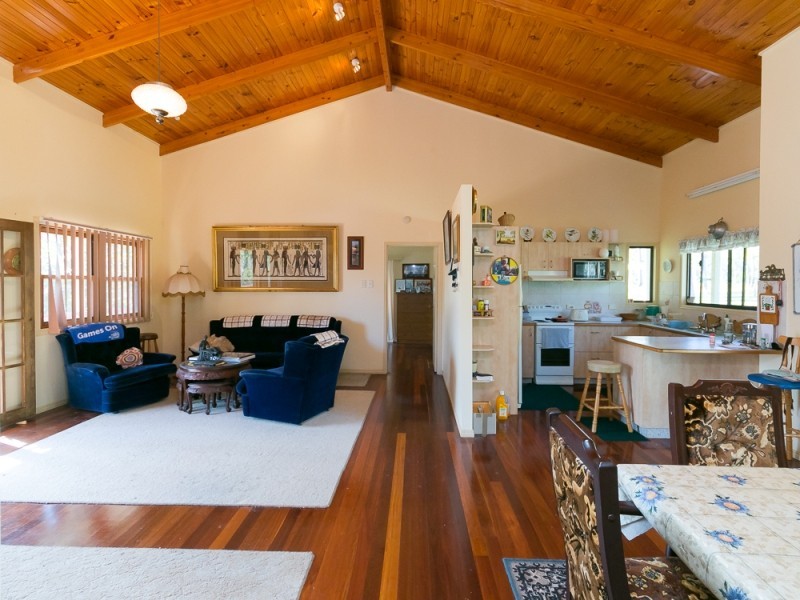 12 Burrum River Road, Torbanlea QLD 4662