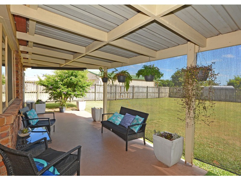 42 Bunker Ave, Urraween QLD 4655