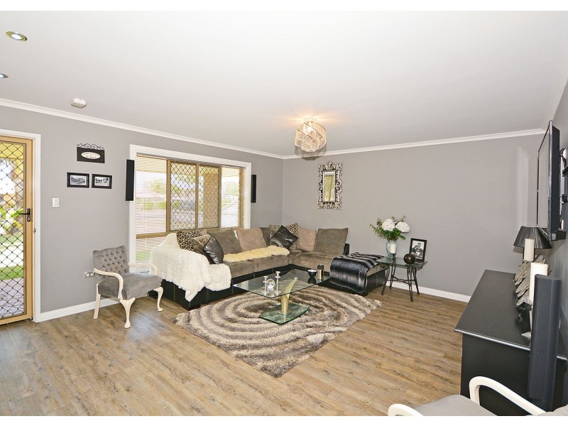 42 Bunker Ave, Urraween QLD 4655