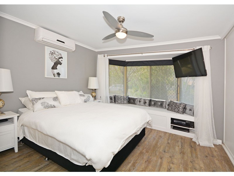 42 Bunker Ave, Urraween QLD 4655