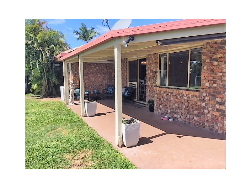 42 Bunker Ave, Urraween QLD 4655