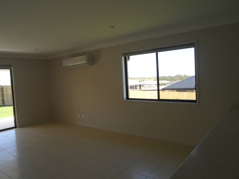 29 Bayridge Heights Drive, Nikenbah QLD 4655
