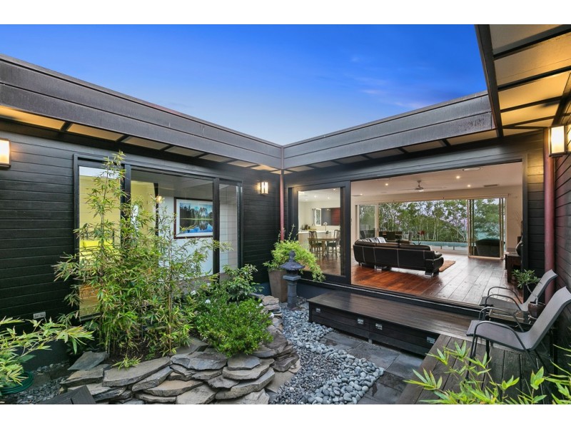 107 Esplanade, Point Vernon QLD 4655