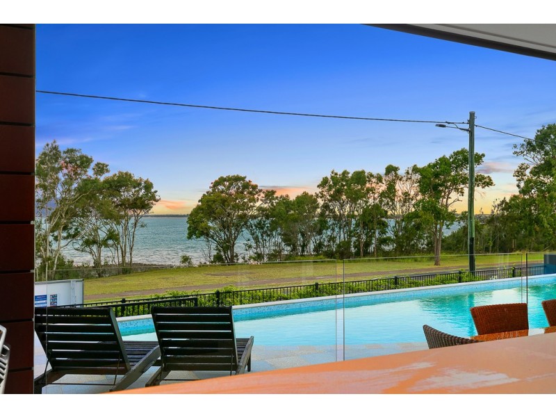 107 Esplanade, Point Vernon QLD 4655
