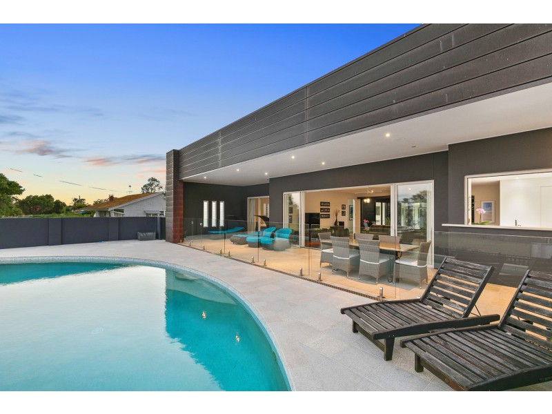 107 Esplanade, Point Vernon QLD 4655