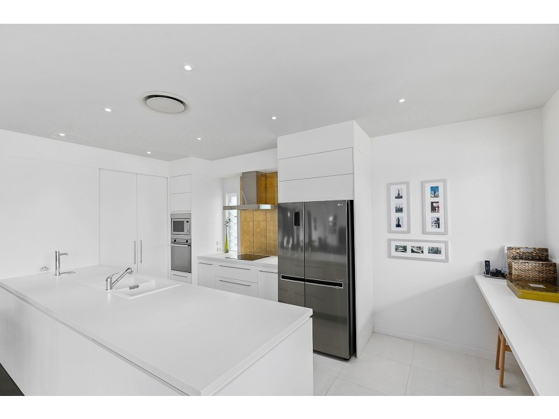 107 Esplanade, Point Vernon QLD 4655