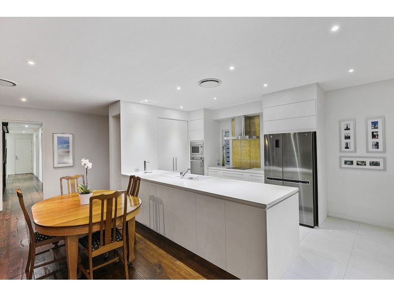 107 Esplanade, Point Vernon QLD 4655