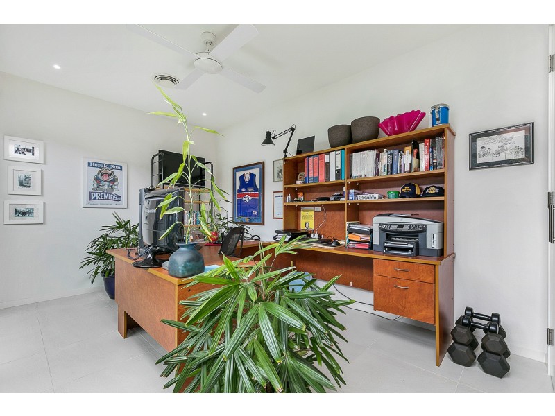 107 Esplanade, Point Vernon QLD 4655