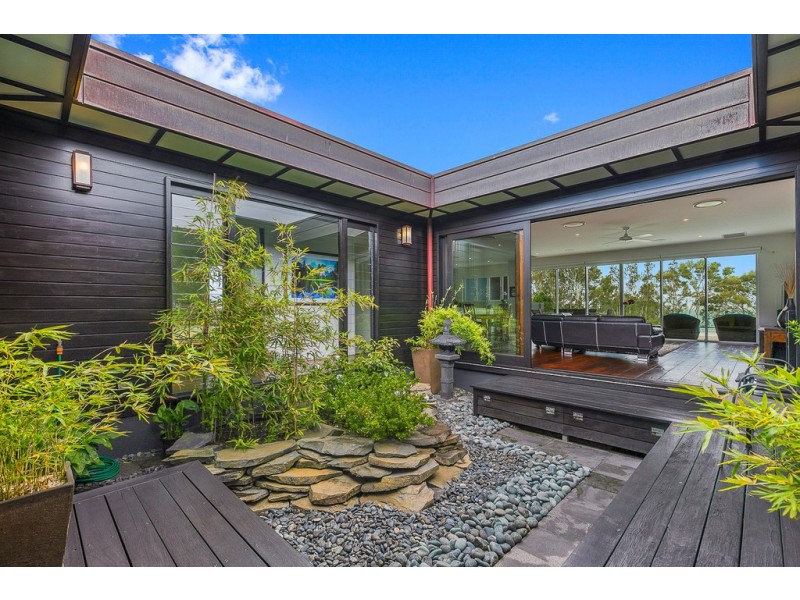 107 Esplanade, Point Vernon QLD 4655