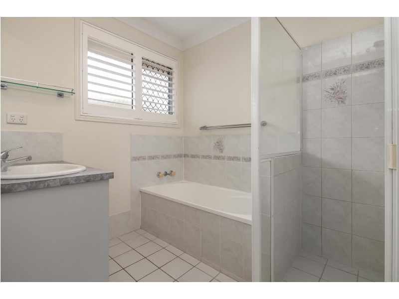 16 Lido Parade, Urangan QLD 4655