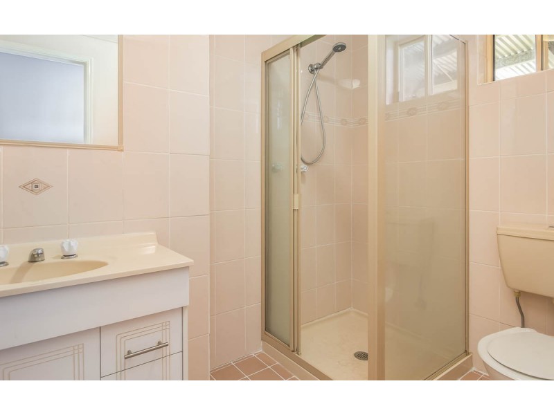 32 Earls Court, Point Vernon QLD 4655