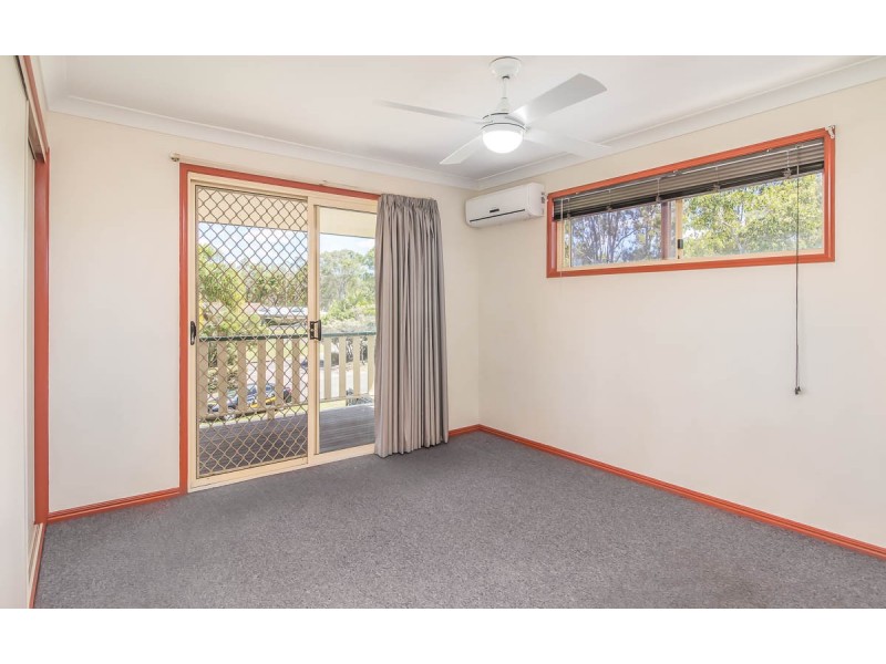 32 Earls Court, Point Vernon QLD 4655