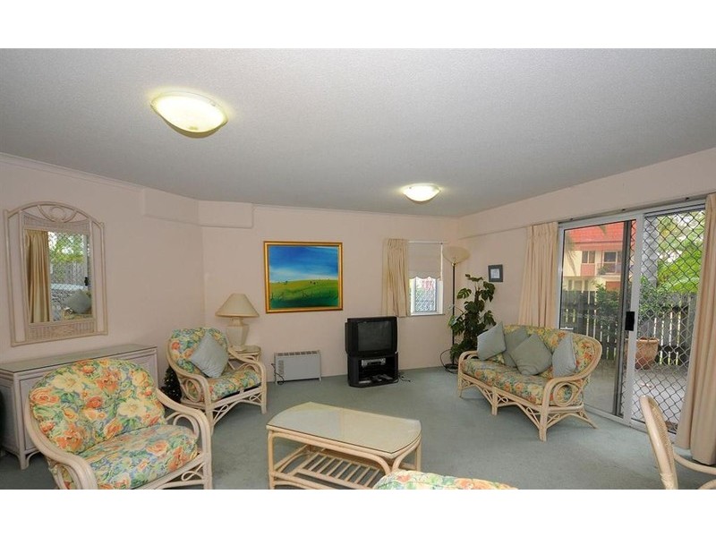 3/458 Esplanade, Torquay QLD 4655