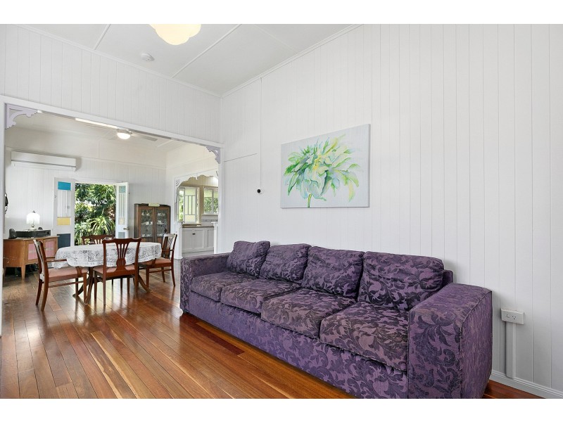9 Down Street, Scarness QLD 4655