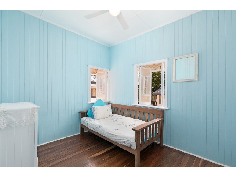 9 Down Street, Scarness QLD 4655