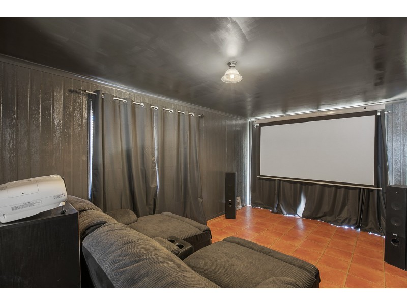 8 Tree View Road, Toogoom QLD 4655