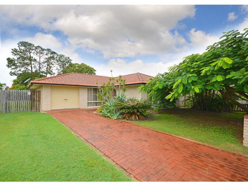 25 Tristania Cres, Urangan QLD 4655