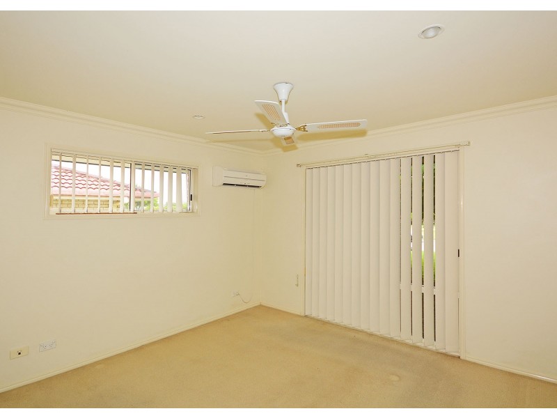 25 Tristania Cres, Urangan QLD 4655