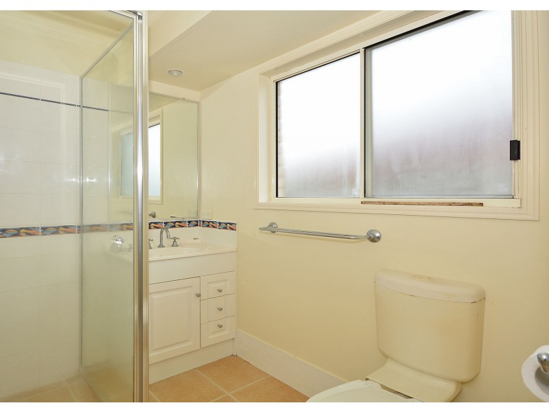 25 Tristania Cres, Urangan QLD 4655