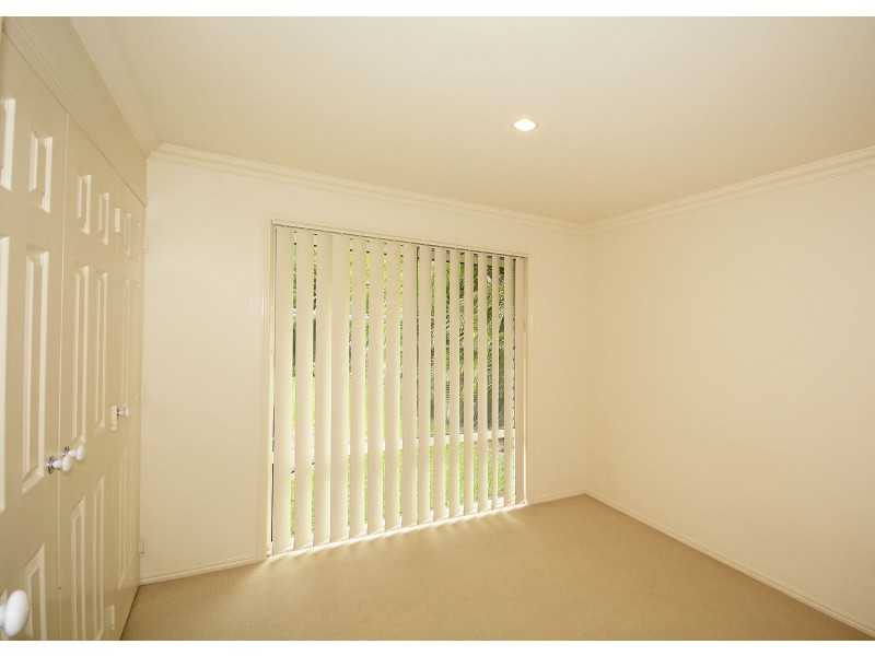 25 Tristania Cres, Urangan QLD 4655