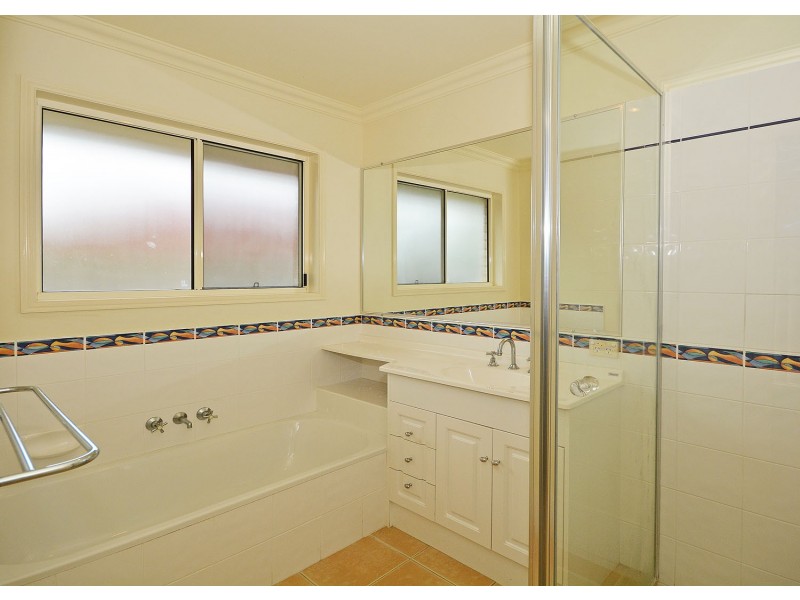 25 Tristania Cres, Urangan QLD 4655