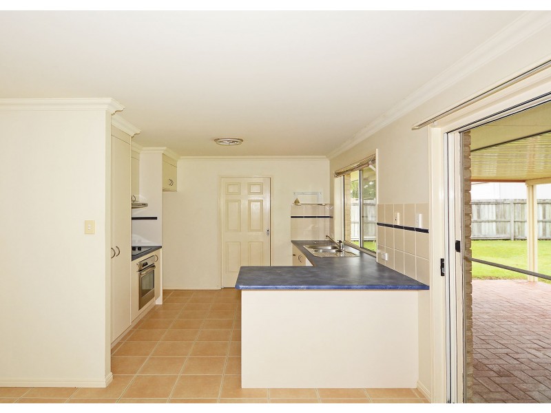 25 Tristania Cres, Urangan QLD 4655