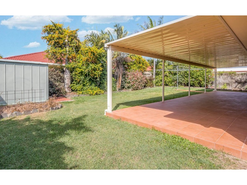 10 Hood Street, Urangan QLD 4655
