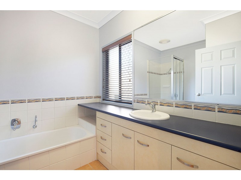217 Esplanade, Pialba QLD 4655