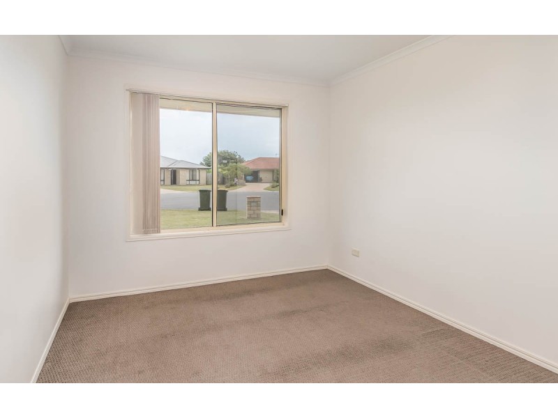 28 Isis Court, Eli Waters QLD 4655