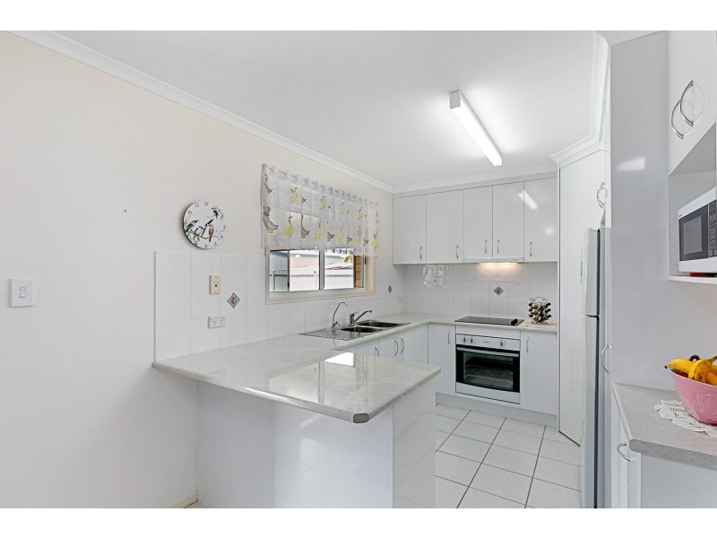 11 Tree View Road, Toogoom QLD 4655