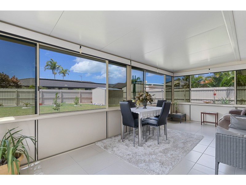 11 Tree View Road, Toogoom QLD 4655