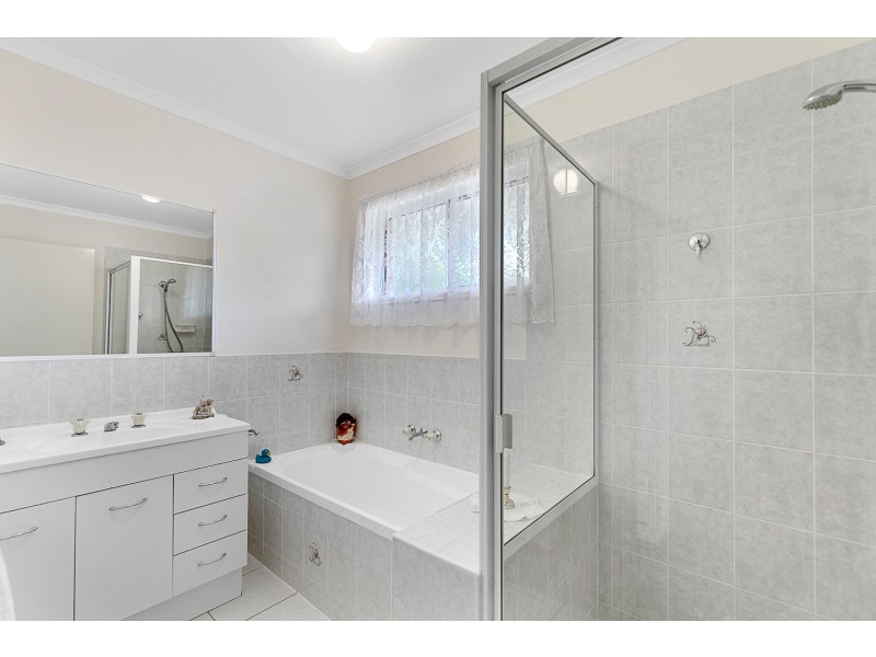 11 Tree View Road, Toogoom QLD 4655