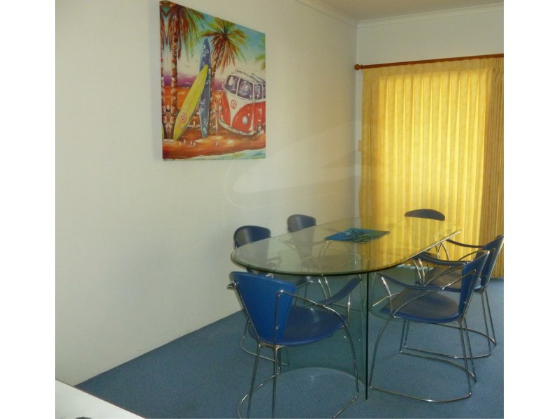 3/457 ESPLANADE, Torquay QLD 4655