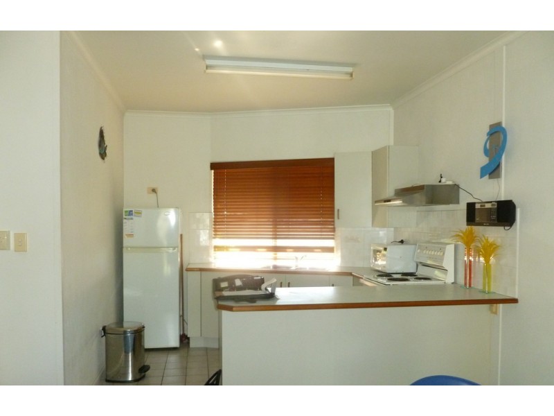 3/457 ESPLANADE, Torquay QLD 4655