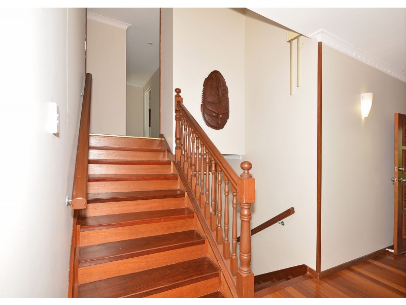 10 Parraweena Court, Point Vernon QLD 4655