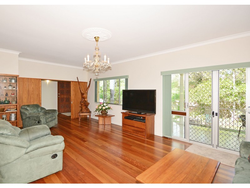 10 Parraweena Court, Point Vernon QLD 4655