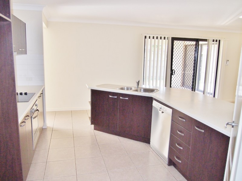 2 Wongala Way, Eli Waters QLD 4655