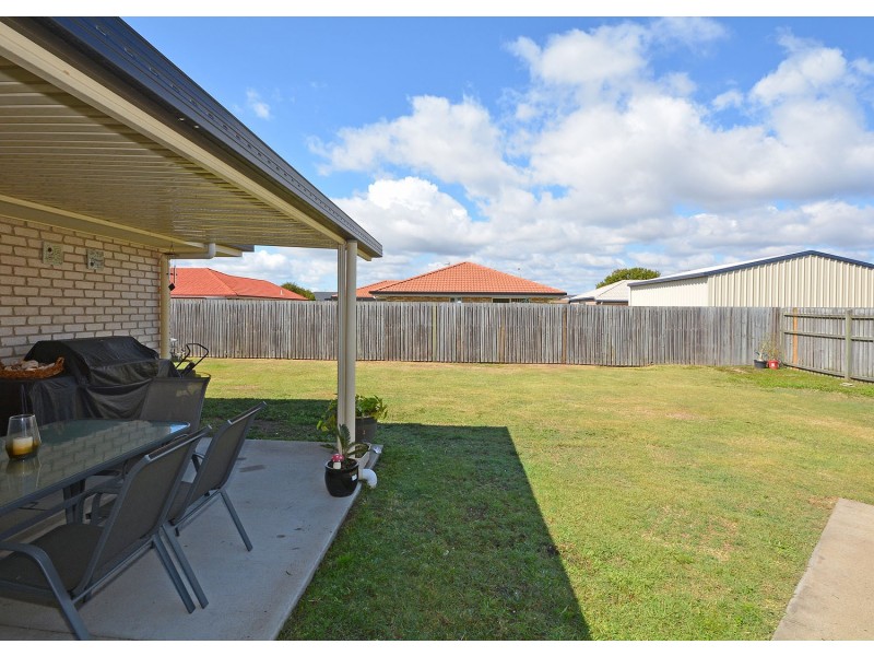 8 Joselyn Drive, Point Vernon QLD 4655