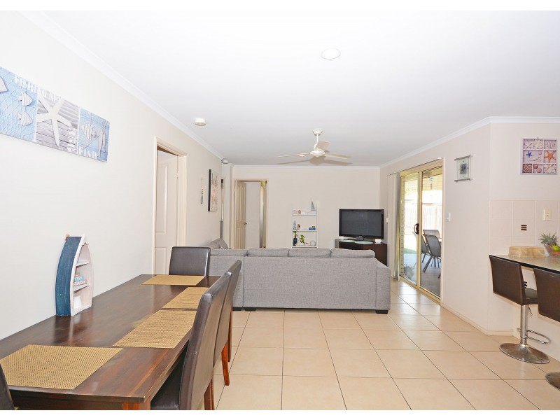 8 Joselyn Drive, Point Vernon QLD 4655