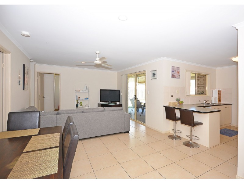 8 Joselyn Drive, Point Vernon QLD 4655