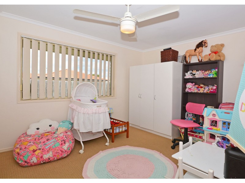 8 Joselyn Drive, Point Vernon QLD 4655