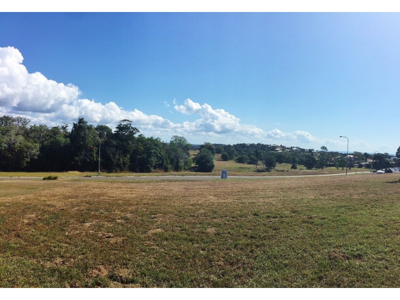 7 Woodgate Avenue, Craignish QLD 4655