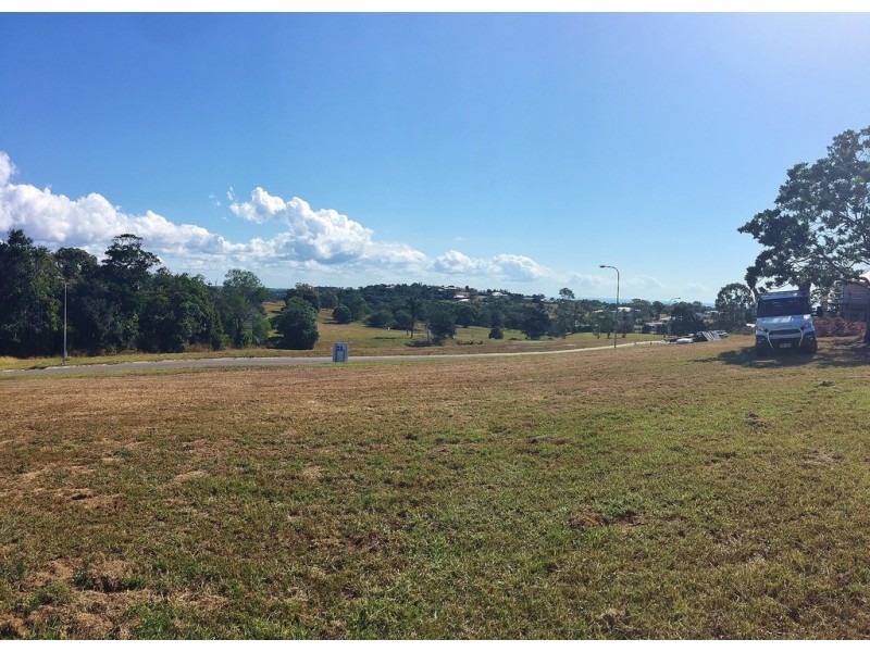 7 Woodgate Avenue, Craignish QLD 4655
