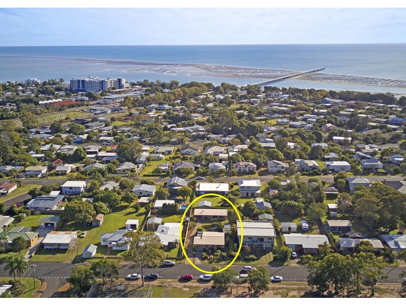 12 Edward Street, Urangan QLD 4655