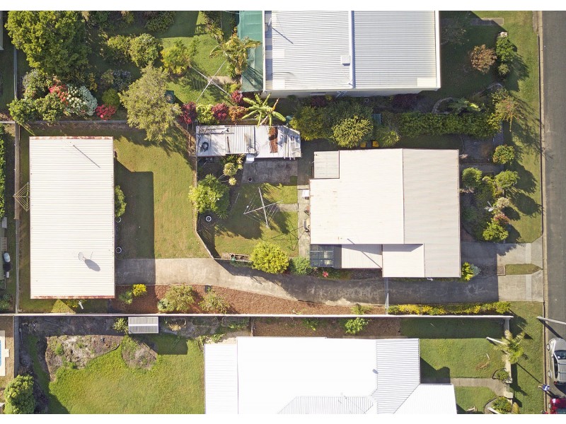 12 Edward Street, Urangan QLD 4655